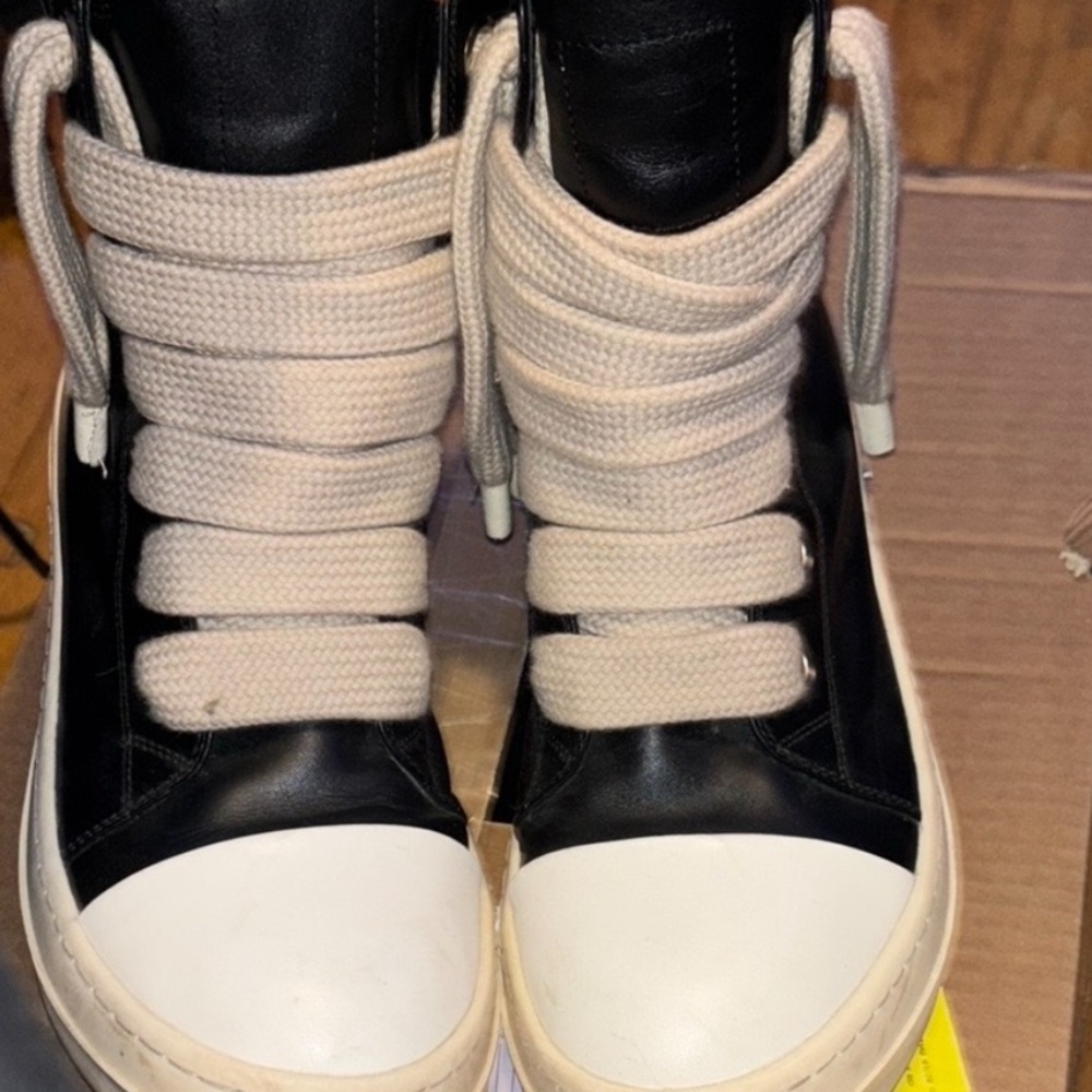 Rick Owens Black and Cream High-Top jumbo laces (Pre Owned)